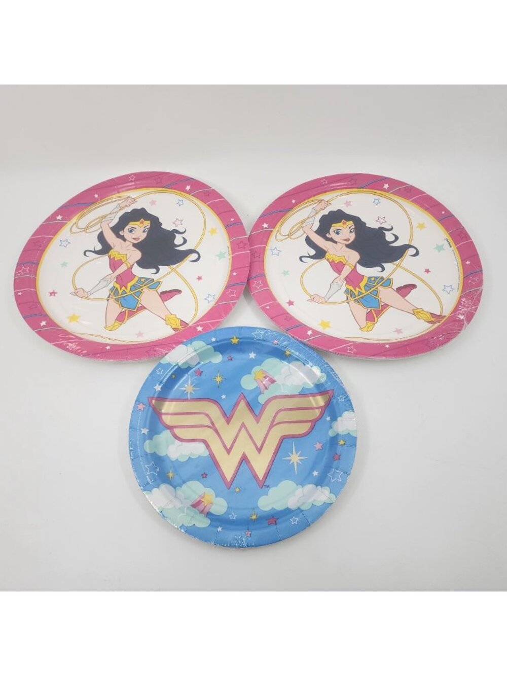 Wonder Woman WW Birthday Party Dessert Paper Plates DC Comics  8-Count Lot of 3